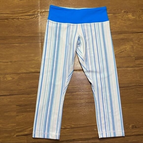 Lululemon Wunder Under Crop Candy White Stripe Size 4 - Picture 1 of 9